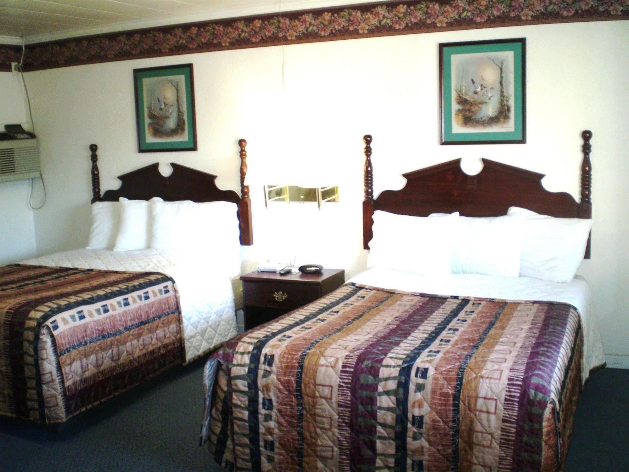 Sunrise Inn - Brownsville Екстер'єр фото