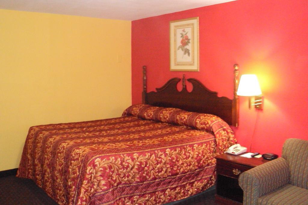 Sunrise Inn - Brownsville Екстер'єр фото